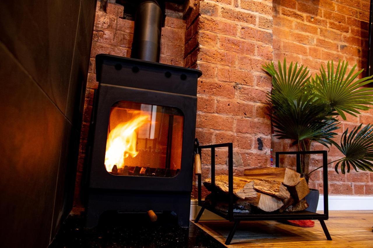 Vip - 2 Bedroom Grade 2 Luxury Industrial House With Log Burning Fire & Electric Blinds In The Heart Of The Jq Birmingham
