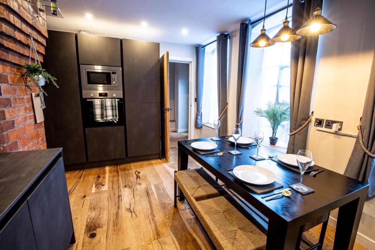 Vip - 2 Bedroom Grade 2 Luxury Industrial House With Log Burning Fire & Electric Blinds In The Heart Of The Jq Hébergement de vacances *